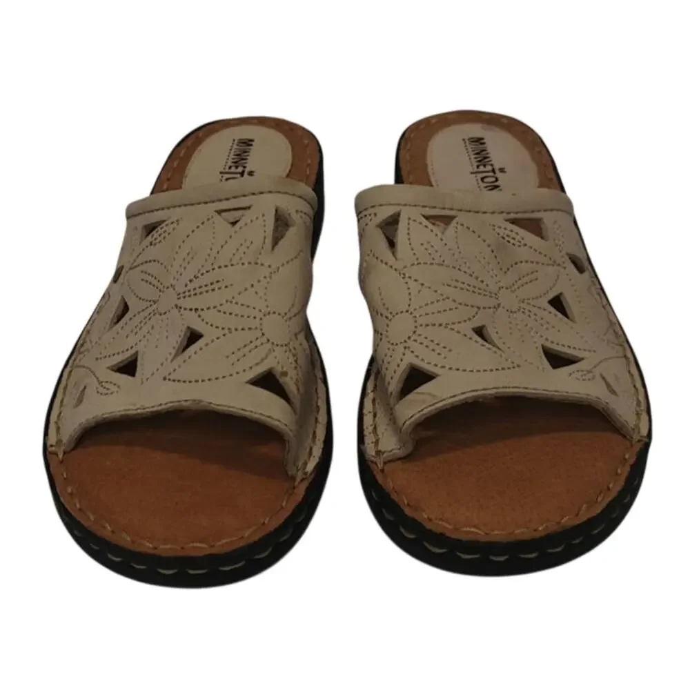 Cream Suede Minnetonka sandals sz 8